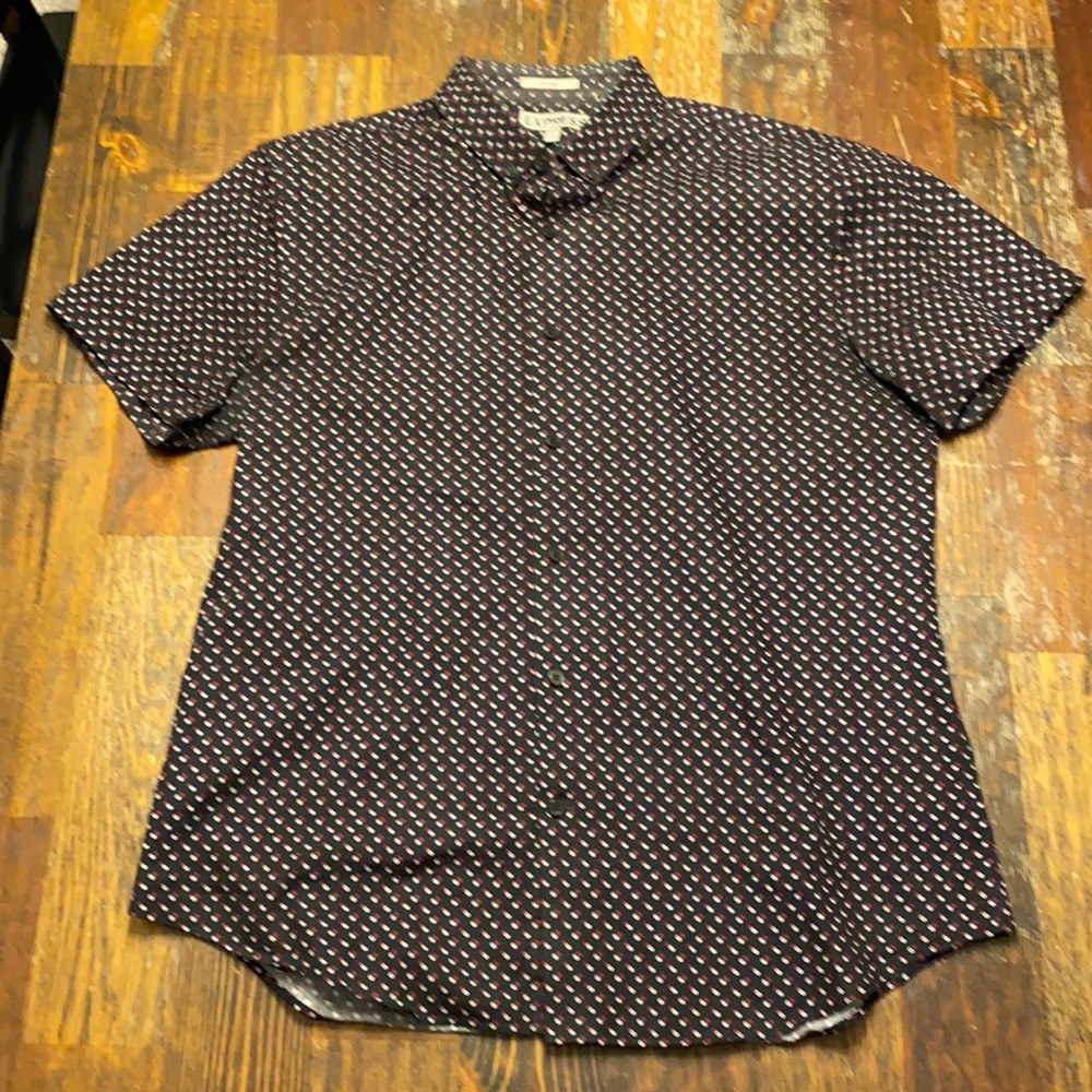 Men’s Express Short-Sleeve Button-Down